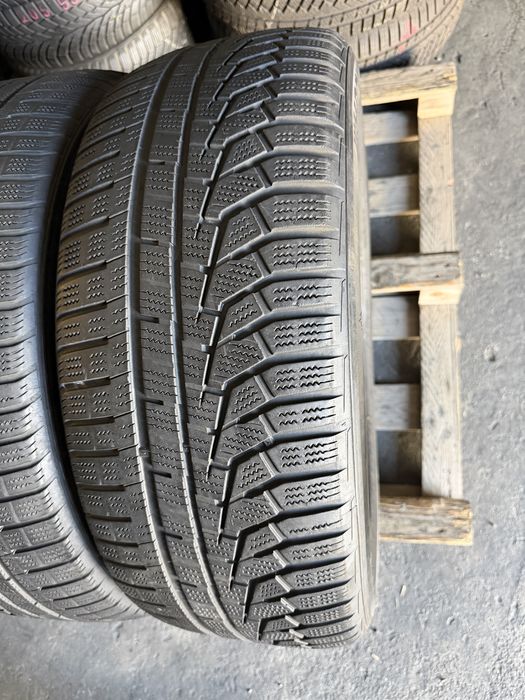 2 anvelope iarna 235/55/19 , Hankook !