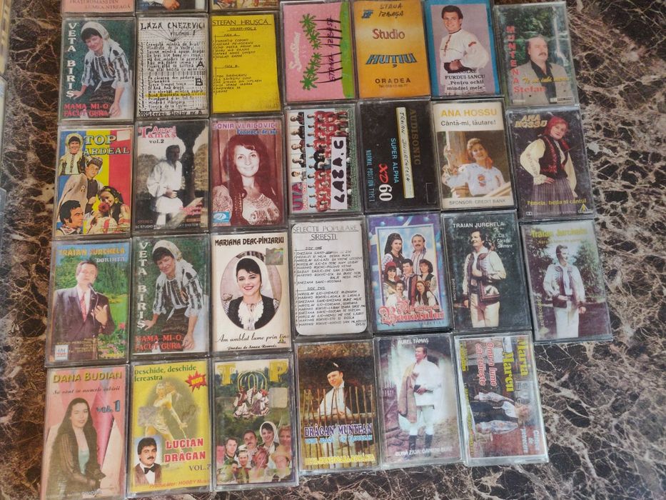 Casete audio muzica usoara si populara
