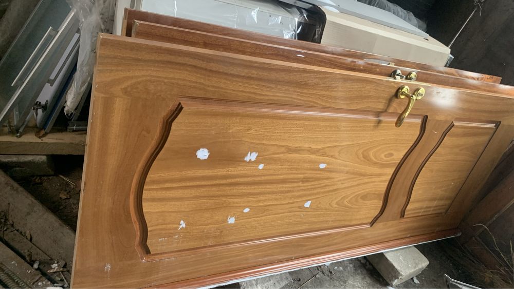 Двери всборе межкомнатные  офисные дерево