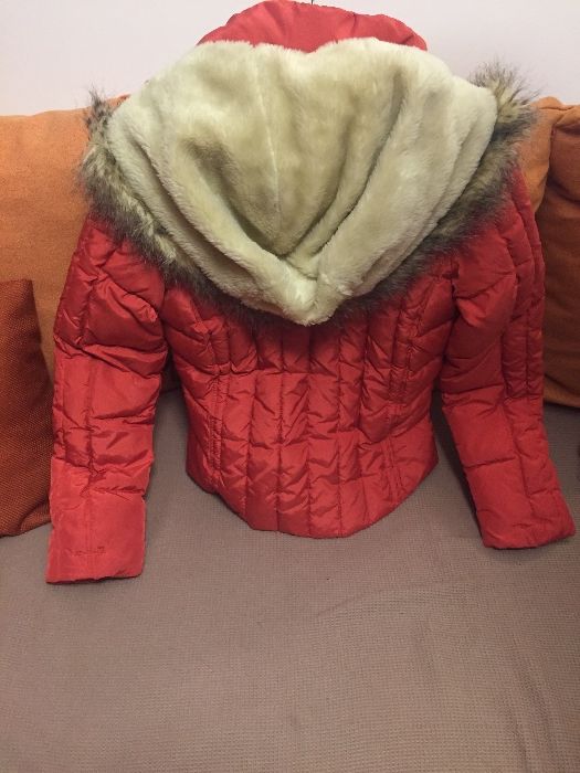 Jacheta/ geaca iarna  vintage Levi’s -rosie marimea S-pentru iarna