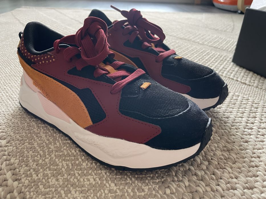 Adidasi Puma marimea 35