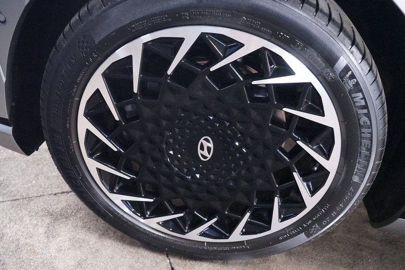 Гуми с джанти за Хюндай Айоник 5