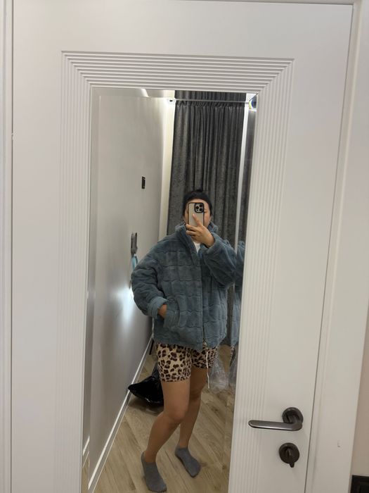 Продам куртку двухстороннюю