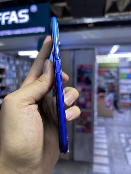 Vivo y20 64 gb.