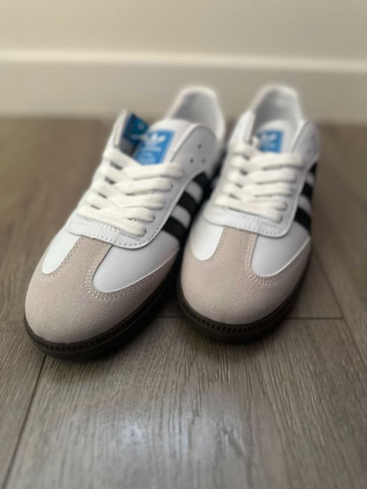 Дамски обувки кецове  Adidas НОВИ