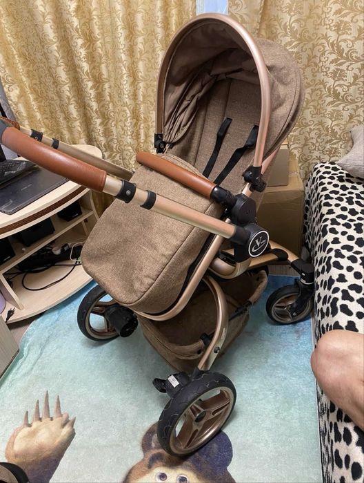 Продам  коляску