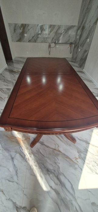 Продам стол в хорошем состоянии