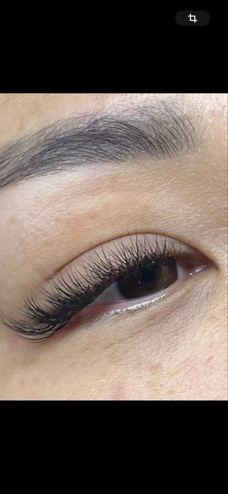 Модель наращивание ресниц