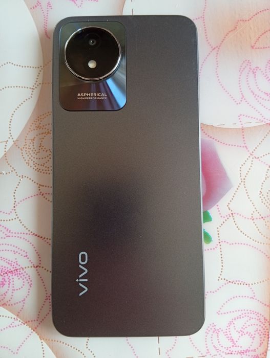 Срочно продам телефон Vivo