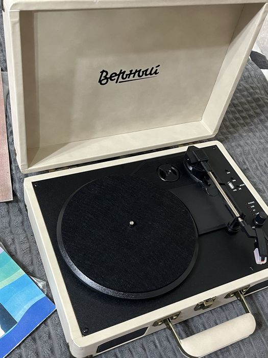 Виниловый Проигрыватель «Верный»