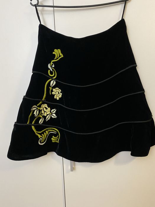 costum din doua piese fusta si top Emporio Armani