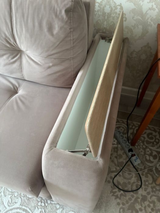 Продам диван в отличном состоянии