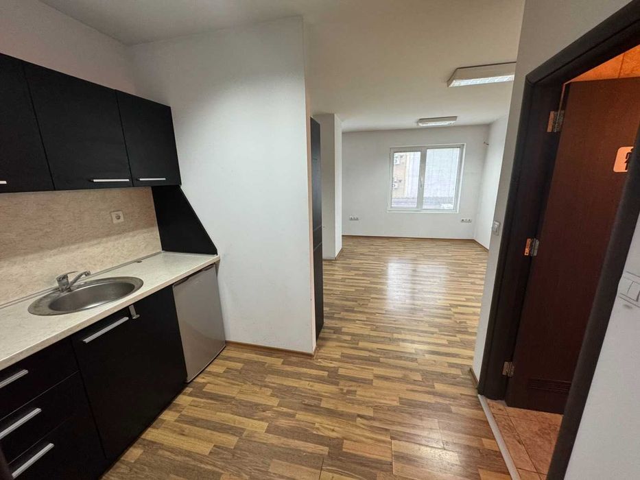 Продава се Офис в Варна, ЖП Гара - 170 кв.м за 6 €/кв.м - Снимка #11