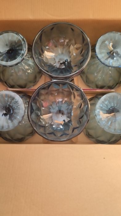 Совершенно новые креманки