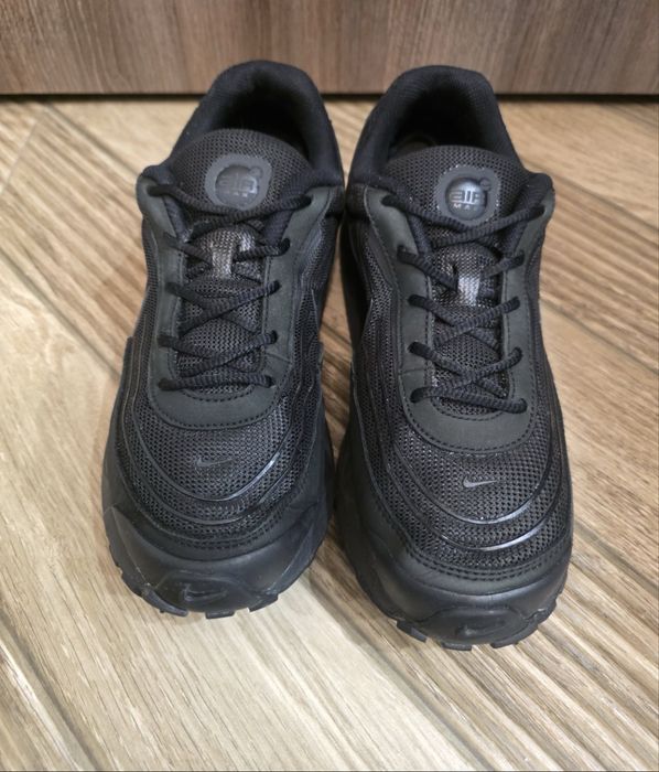Nike Air Max Verse Sneaker 42