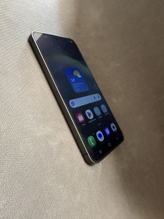 Samsung Galaxy S23 5G 8/128GB / перфектен