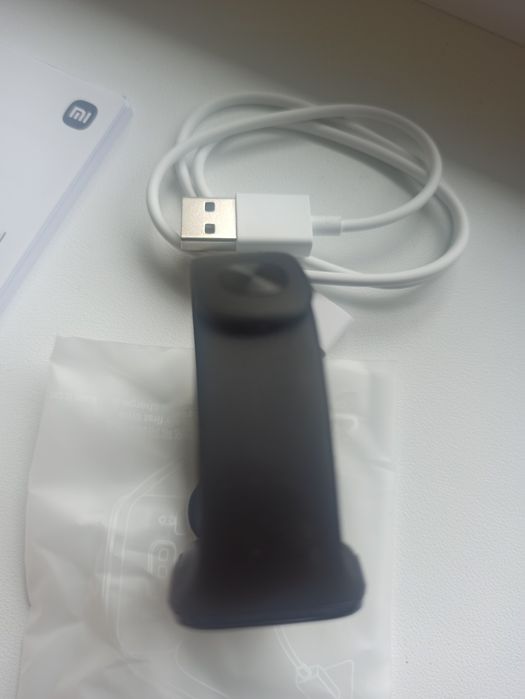 Нова гривна Xiaomi smart band 8 active
