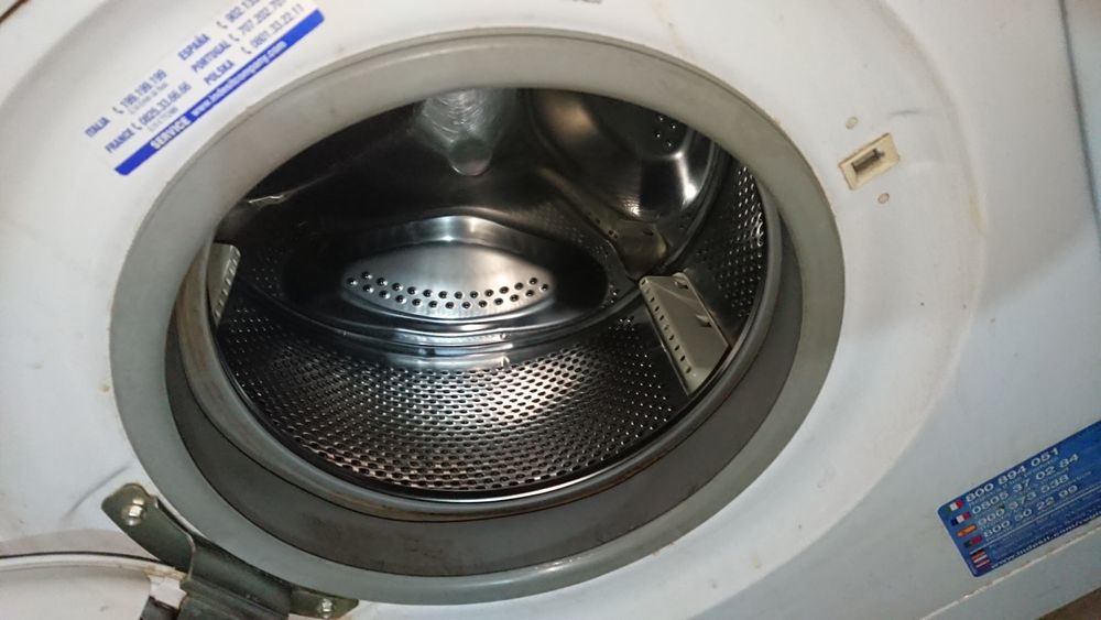 Пералня Indesit IWC61251