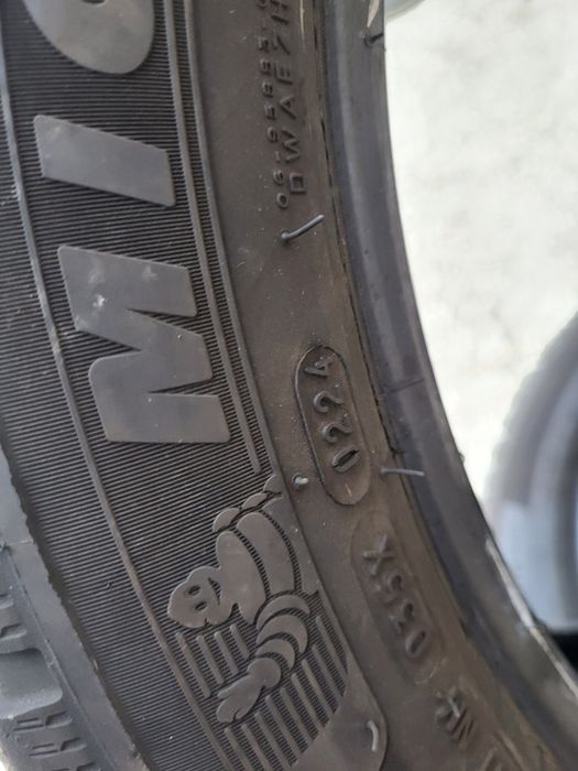 4 бр всесезонни 235/50/19 Michelin