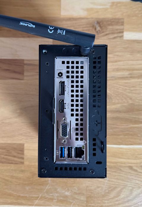 Mini PC high-end DeskMini X300 – Ryzen 7 5700G, 32GB RAM, 1TB SSD