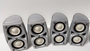 4 boxe sateliți Sony (120W, 8 ohmi)