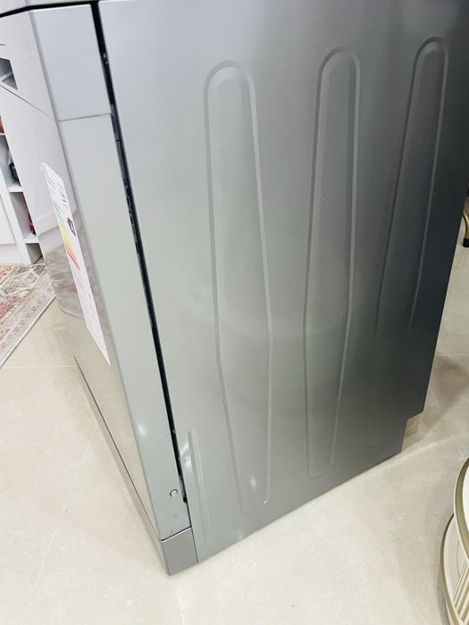 Продам б/у посудомоечную машину