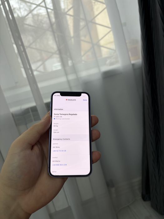 Vand iphone 12 mini pentru piese/ recarosare