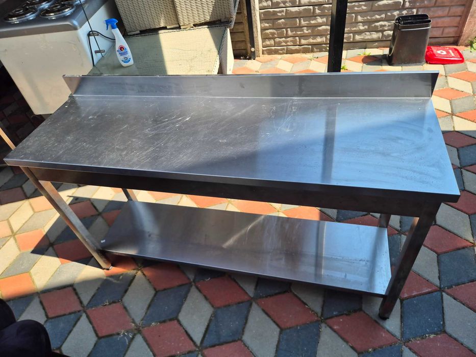 Mese inox pentru Horeca