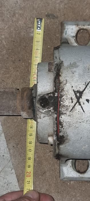 Ax circular cu lagare si rulmenti