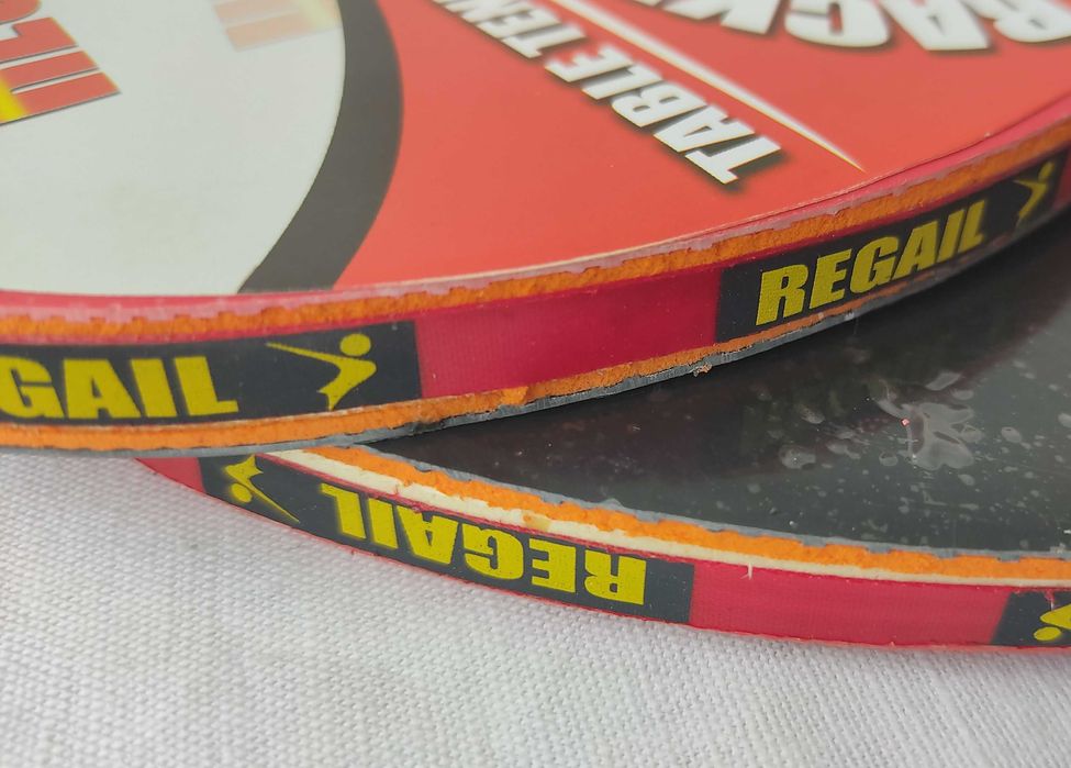 Комплект 2бр хилки за тенис на маса и 3бр топчета