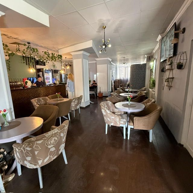 PROPRIETAR inchiriez spatiu comercial in centrul Caransebesului