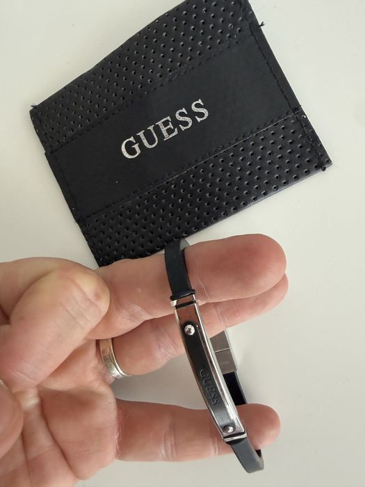 Set Guess barbati