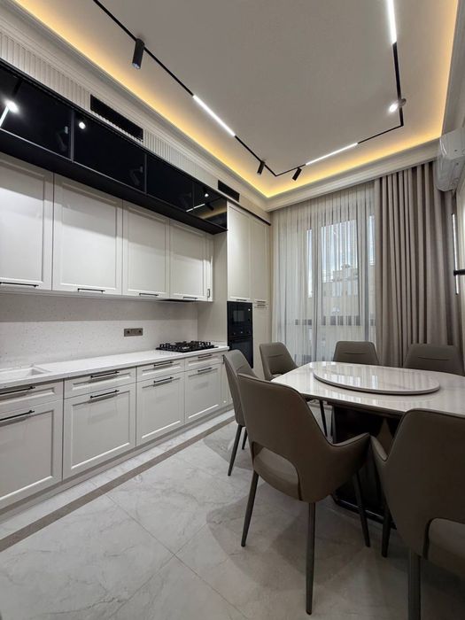 Продается шикарная 4х комнатная квартира в жк Узмахал, от Golden House