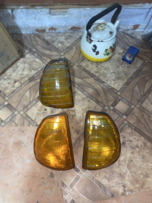 Запчасти мерс 123/124 разные