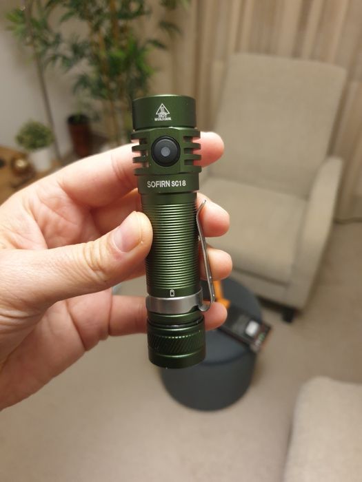 Sofirn SC18 Lanterna