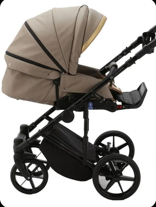 Продам коляску 2 в 1 Adamex rimini