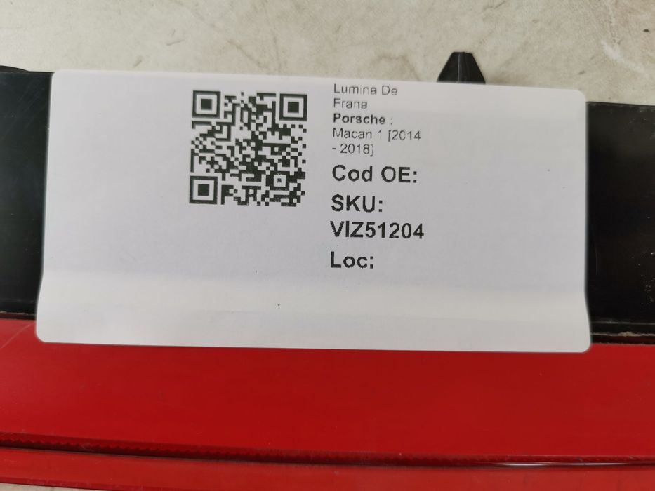 Порше Макан / Porsche Macan Оригинална спирачна светлина в добро състо