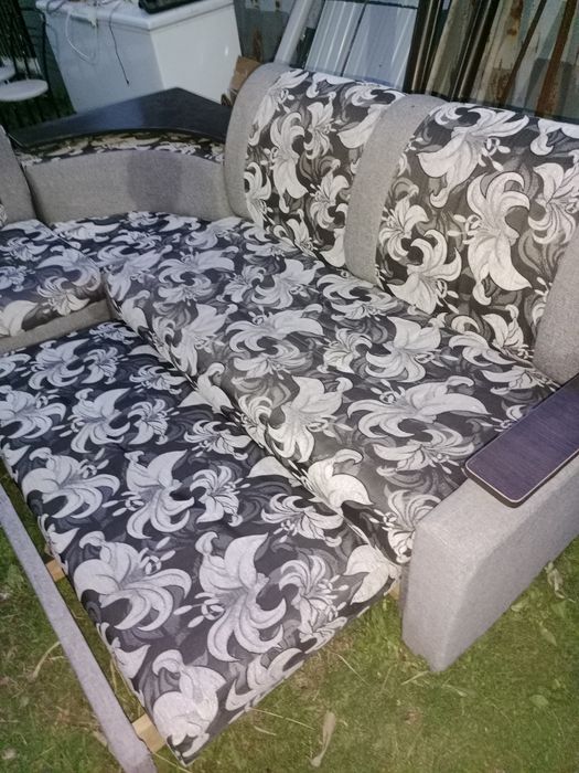 Продам диван угловой