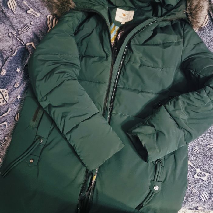 Зимняя куртка в идеальном состоянии