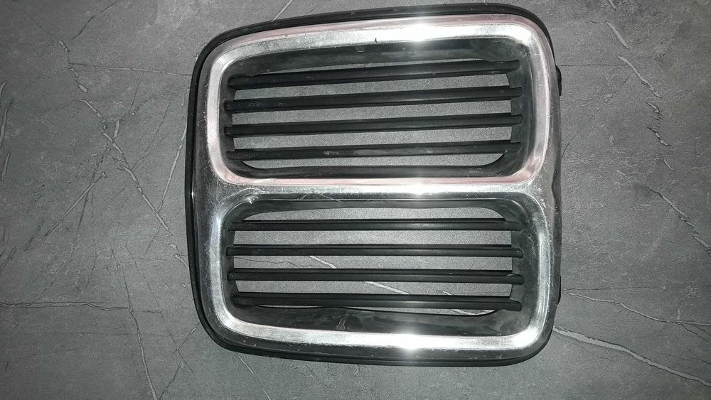 BMW old qismlari : Orginal faralar ,agoblisofka ,radiator panjara