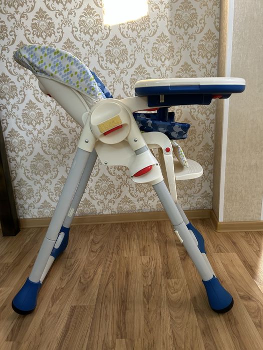 Продам детский стульчик для кормления chicco