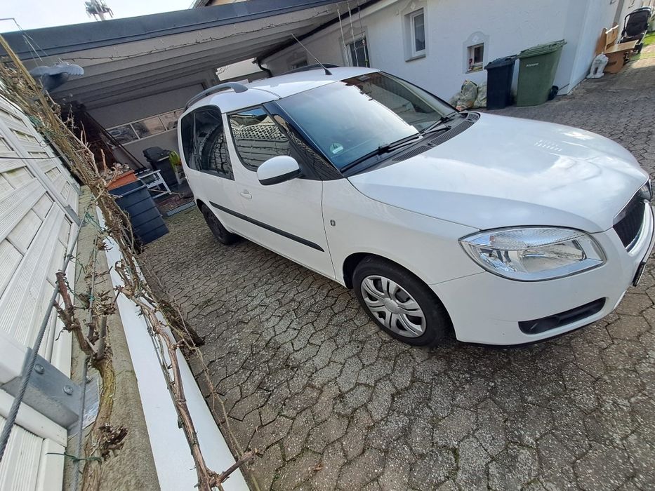 Skoda Roomster,2008, 1.6 benzină, cârlig, Automată, neînmatriculată