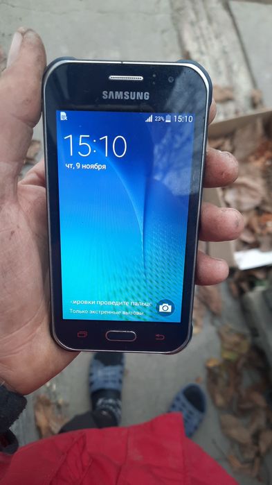 Срочно продам телефон