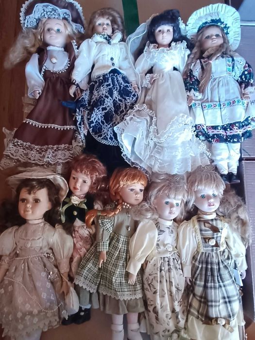 Стари порцеланови кукли