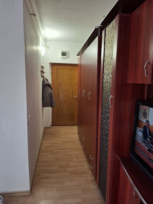 Închiriez apartament 2 camere în Ostroveni