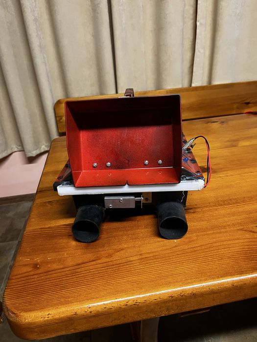 Лодка за захранка D12f