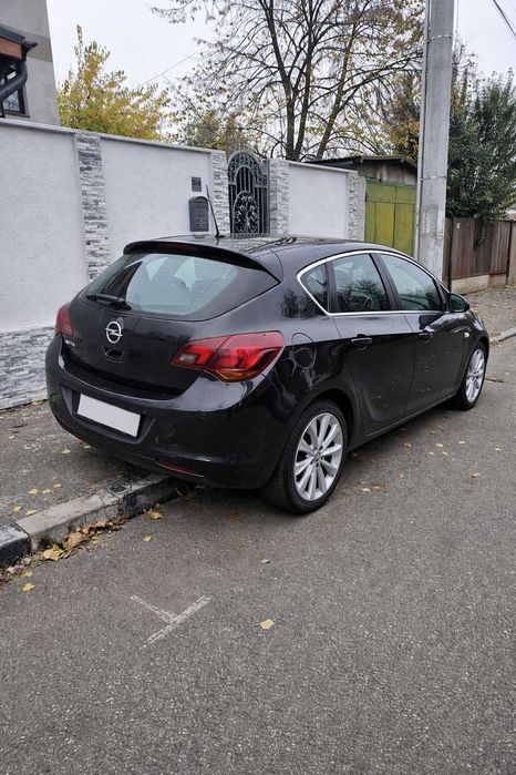 Opel Astra J 1.6 Benzină – Cutie automată - ITP 2026