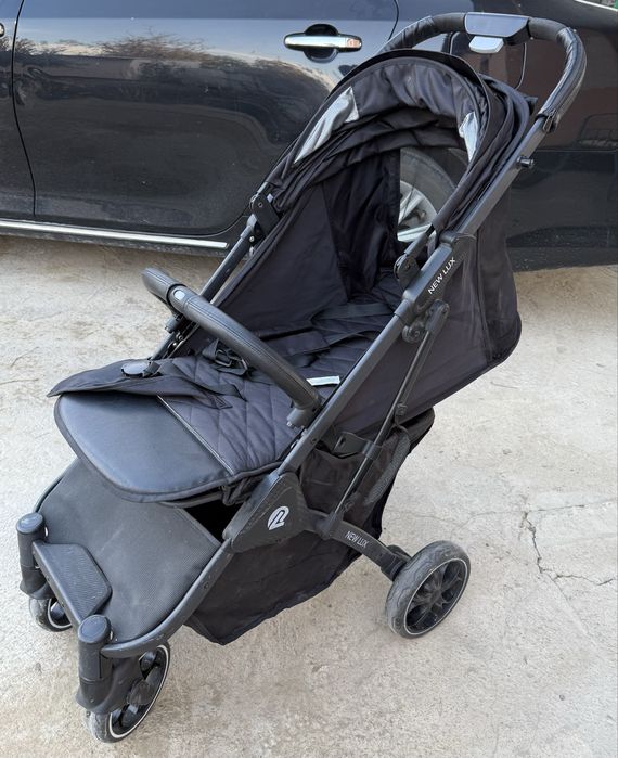 Коляска прогулочная от New Luxe