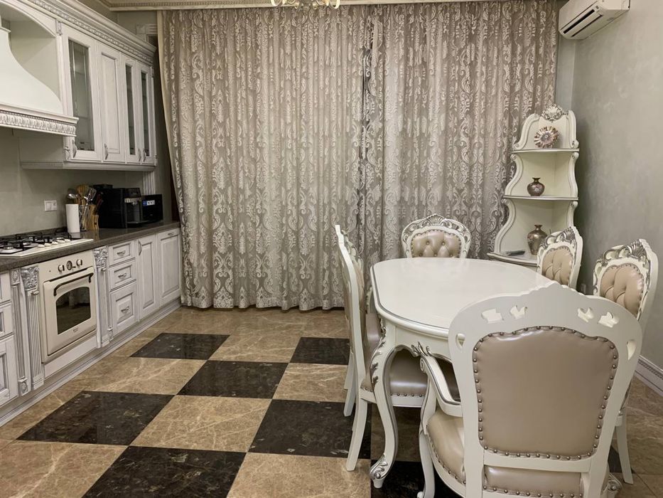 Габус Т.Щевченко с мебелью и техникой