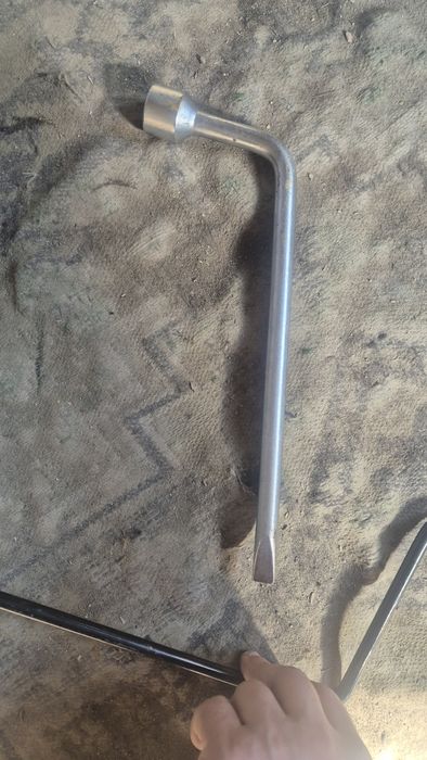 Оригинален Комплект / Крик ключ за Тойота